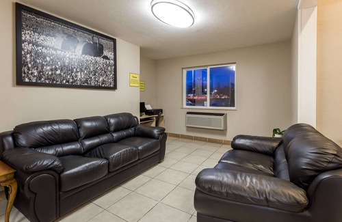 Corvallis Hotel | Super 8 by Wyndham Corvallis