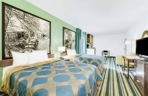Cotulla Hotel | Super 8 by Wyndham Cotulla TX