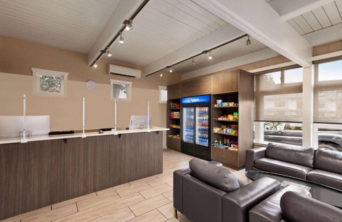 Courtenay Hotel | Super 8 by Wyndham Courtenay