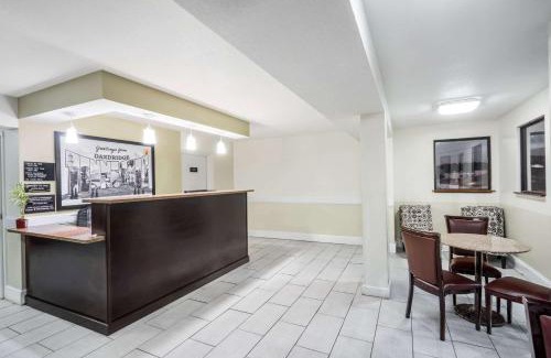 Dandridge Hotel | Super 8 by Wyndham Dandridge