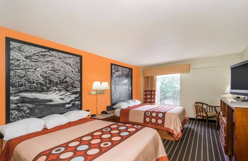 Dandridge Hotel | Super 8 by Wyndham Dandridge
