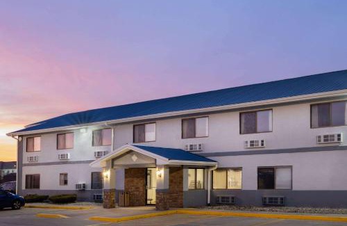 Danville Hotel | Super 8 by Wyndham Danville