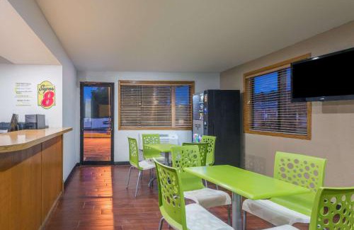 Delmont Hotel | Super 8 by Wyndham Delmont