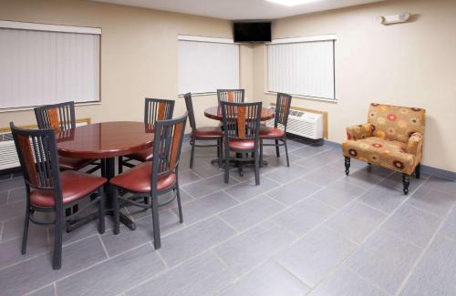 Dwight Hotel | Super 8 by Wyndham Dwight