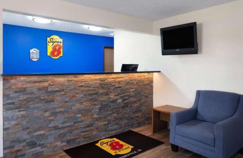Dyersville Hotel | Super 8 by Wyndham Dyersville