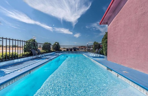 Eastland Hotel | Super 8 by Wyndham Eastland