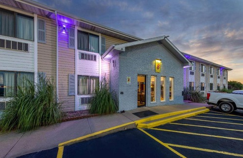 El Dorado Hotel | Super 8 by Wyndham El Dorado