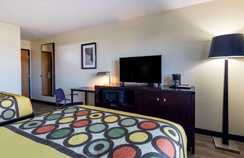 El Dorado Hotel | Super 8 by Wyndham El Dorado
