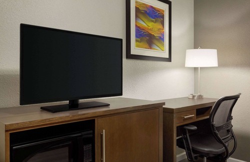 Downtown Hotel | Super 8 by Wyndham Eureka