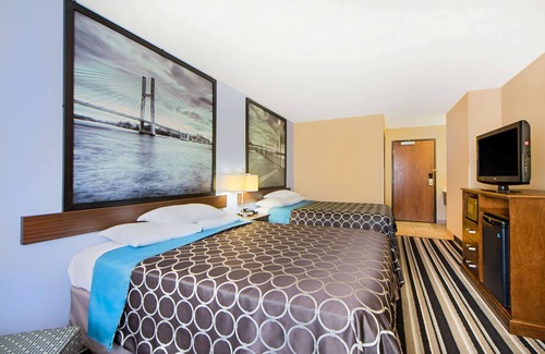 Fairfield Hotel | Super 8 by Wyndham Fairfield