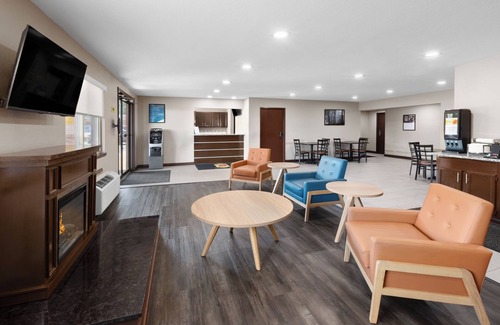 Kingmont Hotel | Super 8 by Wyndham Fairmont