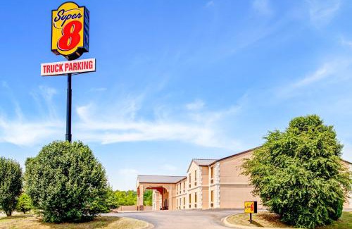 Forrest City Hotel | Super 8 by Wyndham Forrest City AR