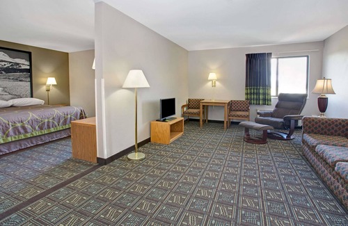 Fort Collins Hotel | Super 8 by Wyndham Fort Collins