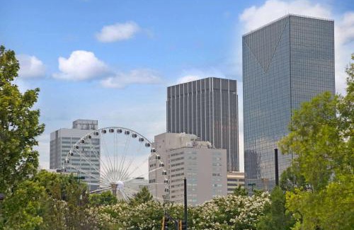 Forest Park Hotel | Super 8 by Wyndham Forest Park