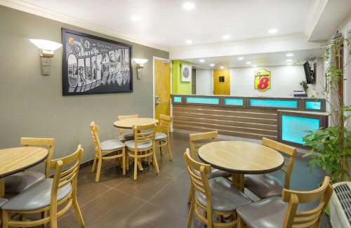 Fortuna Hotel | Super 8 by Wyndham Fortuna