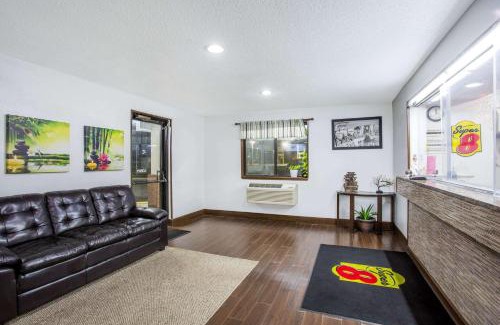 Franklin Hotel | Super 8 by Wyndham Franklin