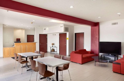 Garland Hotel | Super 8 by Wyndham Garland Rowlett East Dallas Area