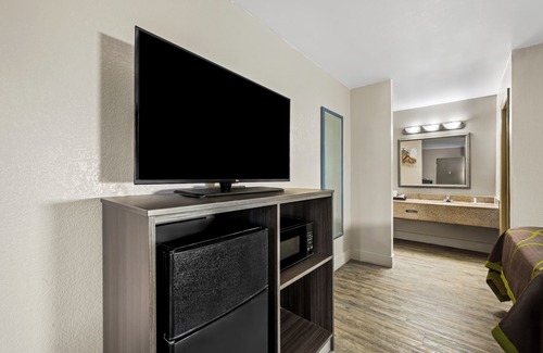 Garysburg Hotel | Super 8 by Wyndham Garysburg/Roanoke Rapids