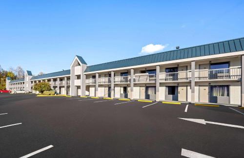 Garysburg Hotel | Super 8 by Wyndham Garysburg/Roanoke Rapids