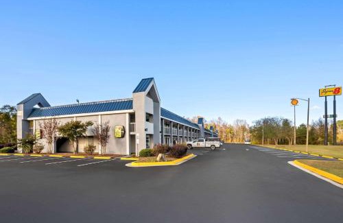 Garysburg Hotel | Super 8 by Wyndham Garysburg/Roanoke Rapids