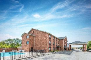 Georgetown Hotel | Super 8 by Wyndham Georgetown