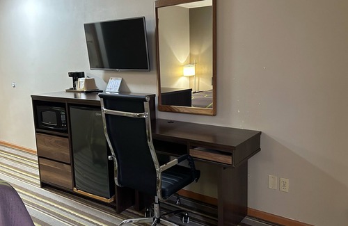 Gilman Hotel | Super 8 by Wyndham Gilman