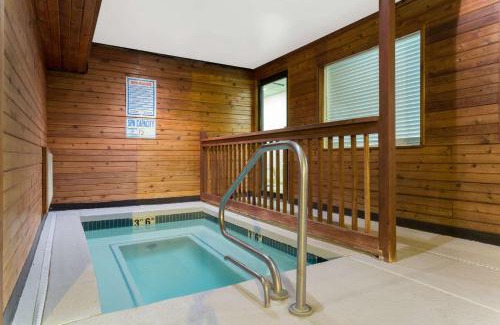 Green River Hotel | Super 8 by Wyndham Green River