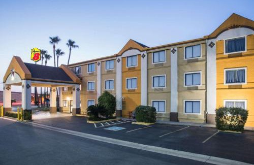 Harlingen Hotel | Super 8 by Wyndham Harlingen TX