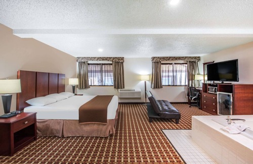 Harlingen Hotel | Super 8 by Wyndham Harlingen TX
