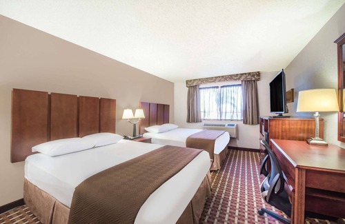 Harlingen Hotel | Super 8 by Wyndham Harlingen TX