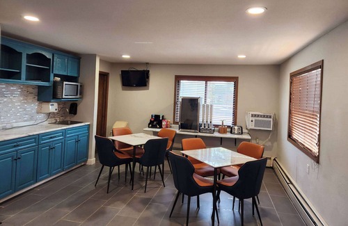 Hayward Hotel | Super 8 by Wyndham Hayward WI