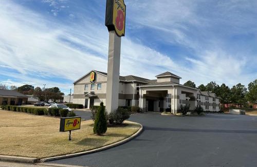 Hernando Hotel | Super 8 by Wyndham Hernando