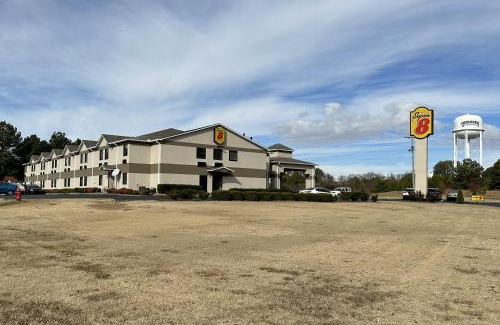 Hernando Hotel | Super 8 by Wyndham Hernando
