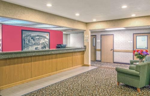 Heyburn Hotel | Super 8 by Wyndham Heyburn