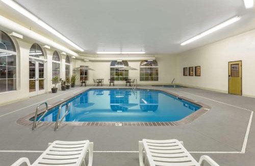 Heyburn Hotel | Super 8 by Wyndham Heyburn