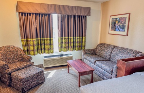 High River Hotel | Super 8 by Wyndham High River AB