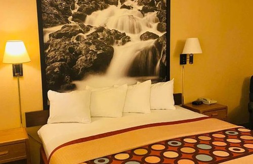 Hot Springs Hotel | Super 8 by Wyndham Hot Springs