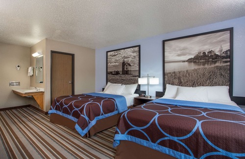 Houghton Hotel | Super 8 by Wyndham Houghton