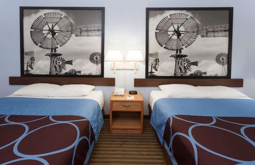Huntington Hotel | Super 8 by Wyndham Huntington