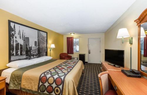 Southport Hotel | Super 8 by Wyndham Indianapolis-Southport Rd