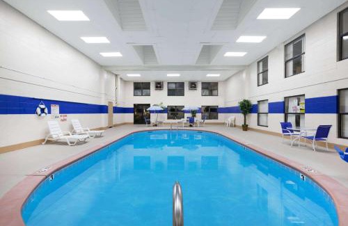 Jacksonville Hotel | Super 8 by Wyndham Jacksonville AR