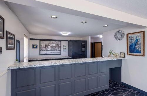 Jackson Hotel | Super 8 by Wyndham Jackson MN