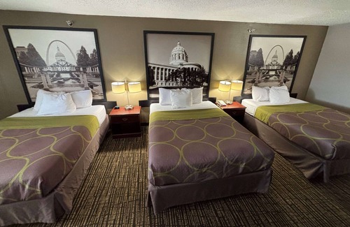 Jerseyville Hotel | Super 8 by Wyndham Jerseyville