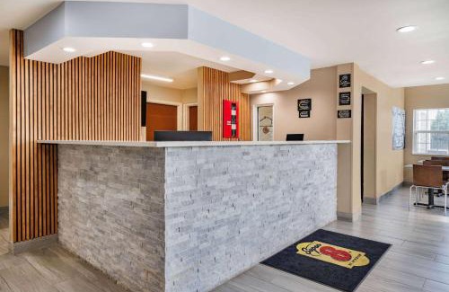 Joliet Hotel | Super 8 by Wyndham Joliet