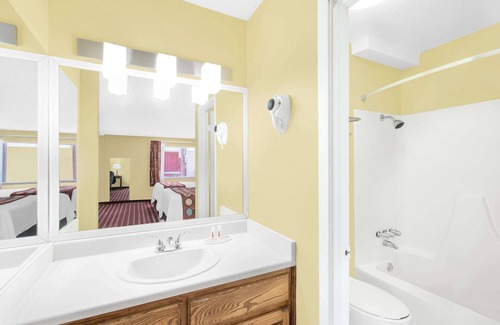 Kerrville Hotel | Super 8 by Wyndham Kerrville TX