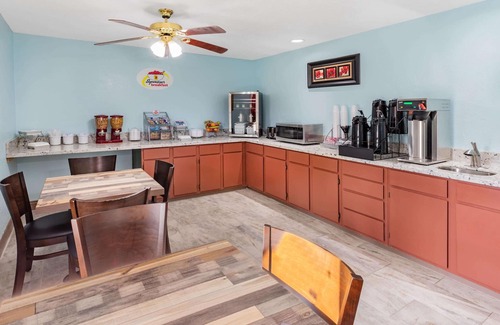 Kinder Hotel | Super 8 by Wyndham Kinder/Coushatta near Casino