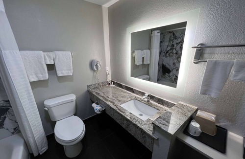 Lake Charles Hotel | Super 8 by Wyndham Lake Charles/Sulphur