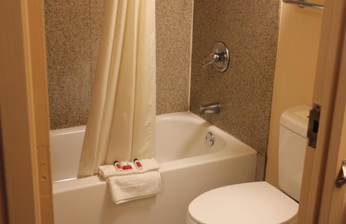 Laurel Hotel | Super 8 by Wyndham Laurel