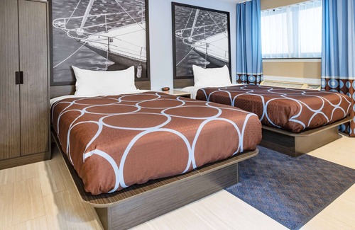 Lindenhurst Hotel | Super 8 by Wyndham Lindenhurst