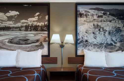Livingston Hotel | Super 8 by Wyndham Livingston Yellowstone